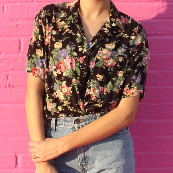 Hipster Floral Button Down - Picture 3 of 3